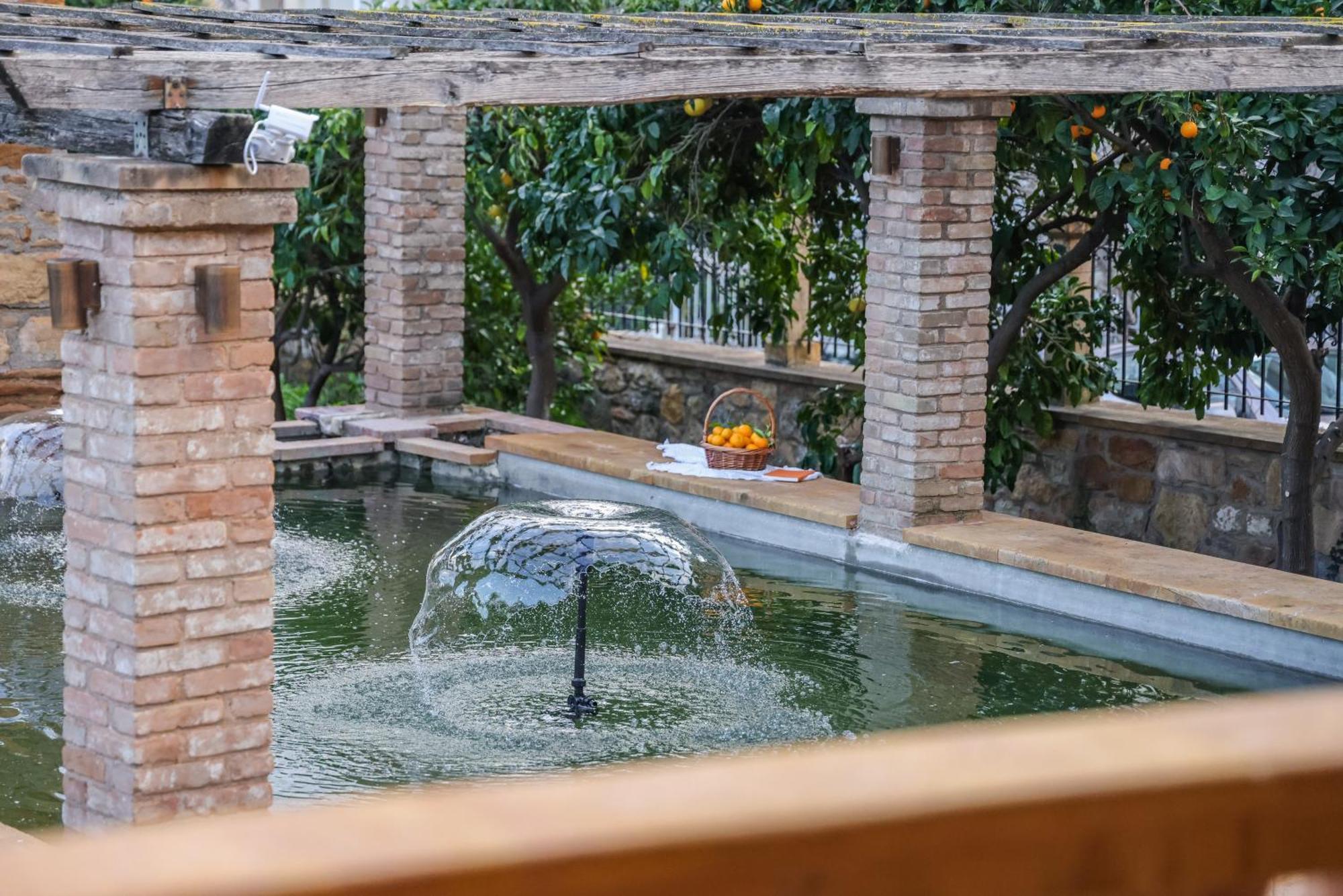 Archontiko Frideriki Luxury Apartments Chios Town Exterior photo