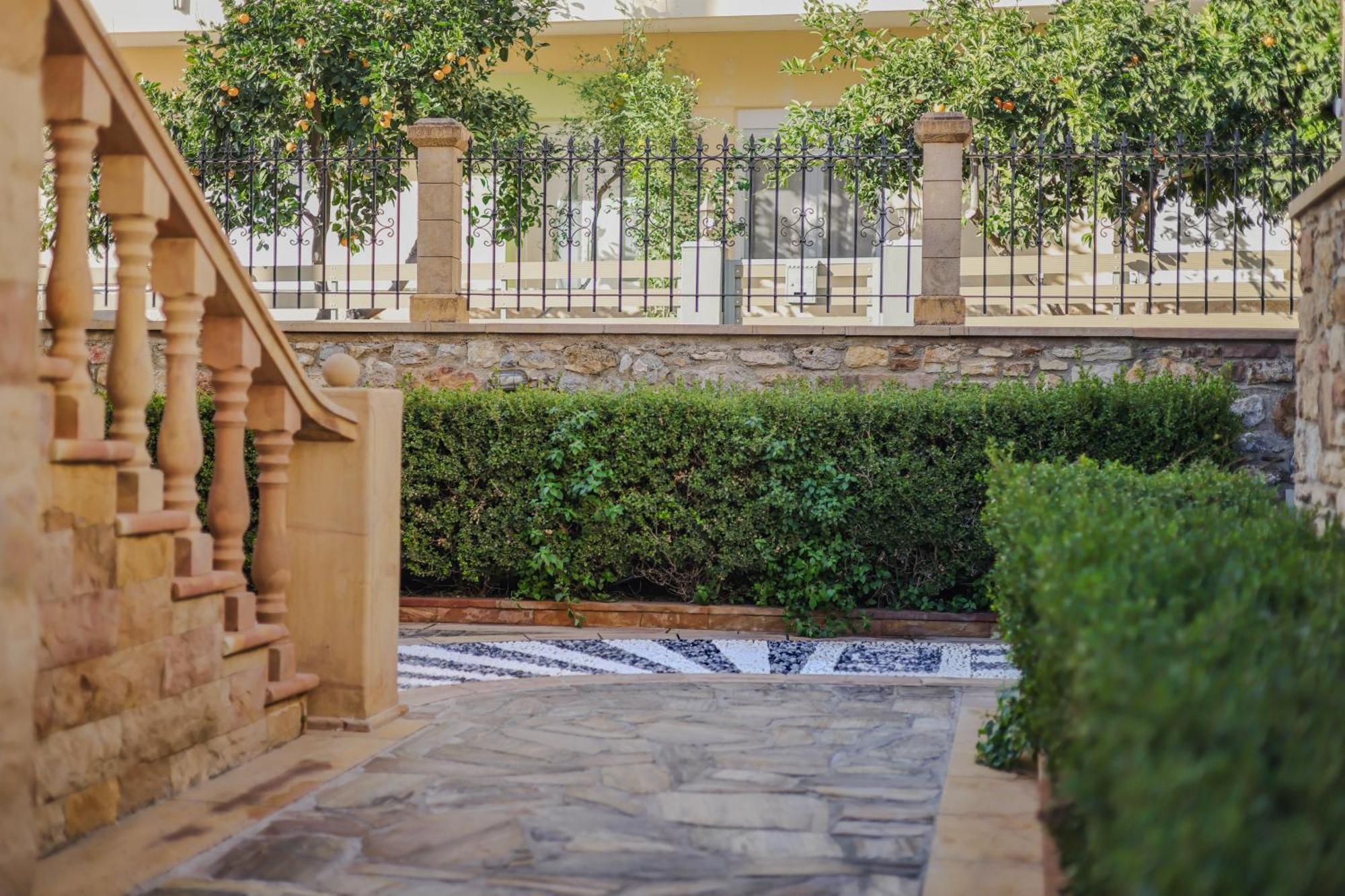 Archontiko Frideriki Luxury Apartments Chios Town Exterior photo