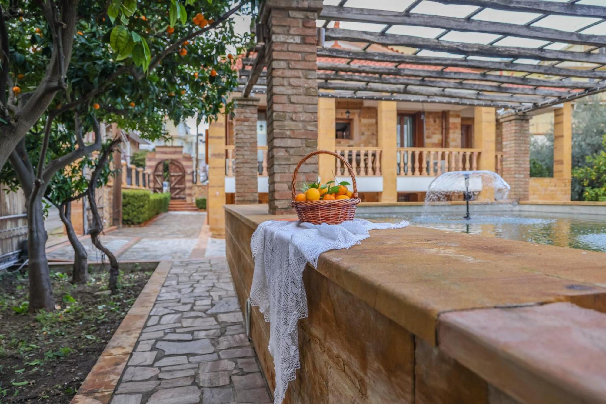 Archontiko Frideriki Luxury Apartments Chios Town Exterior photo